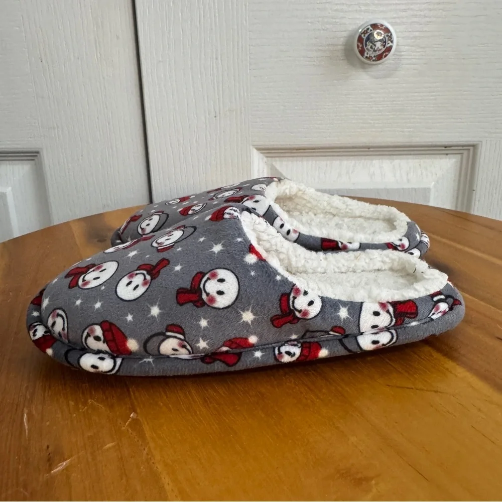 Highland snowman slippers‎ size 11